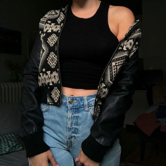 Bolero Style Leather Bomber Jacket - Picture 4 of 5